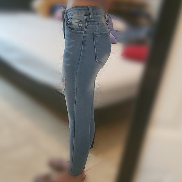 Jeans - Picture 2 of 3